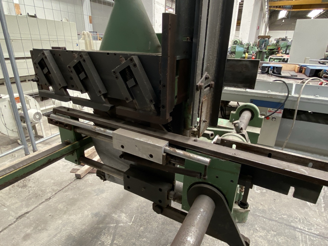 Usato Friulmac Troncatore caricatore per Scorniciatrice