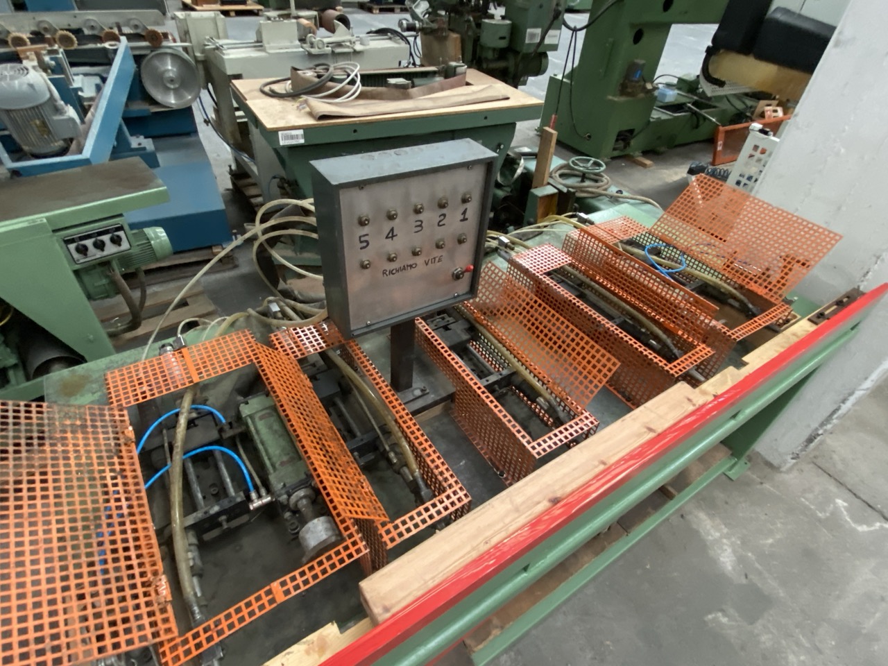 Usato Zucchelli Banco con Avvitatori multipli Zucchelli