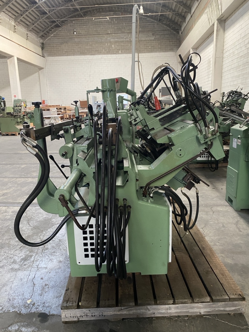 Usato OMA \ 60 \ A Tornio per legno, automatico con caricatore, lunghezza massima dei pezzi mm. 600