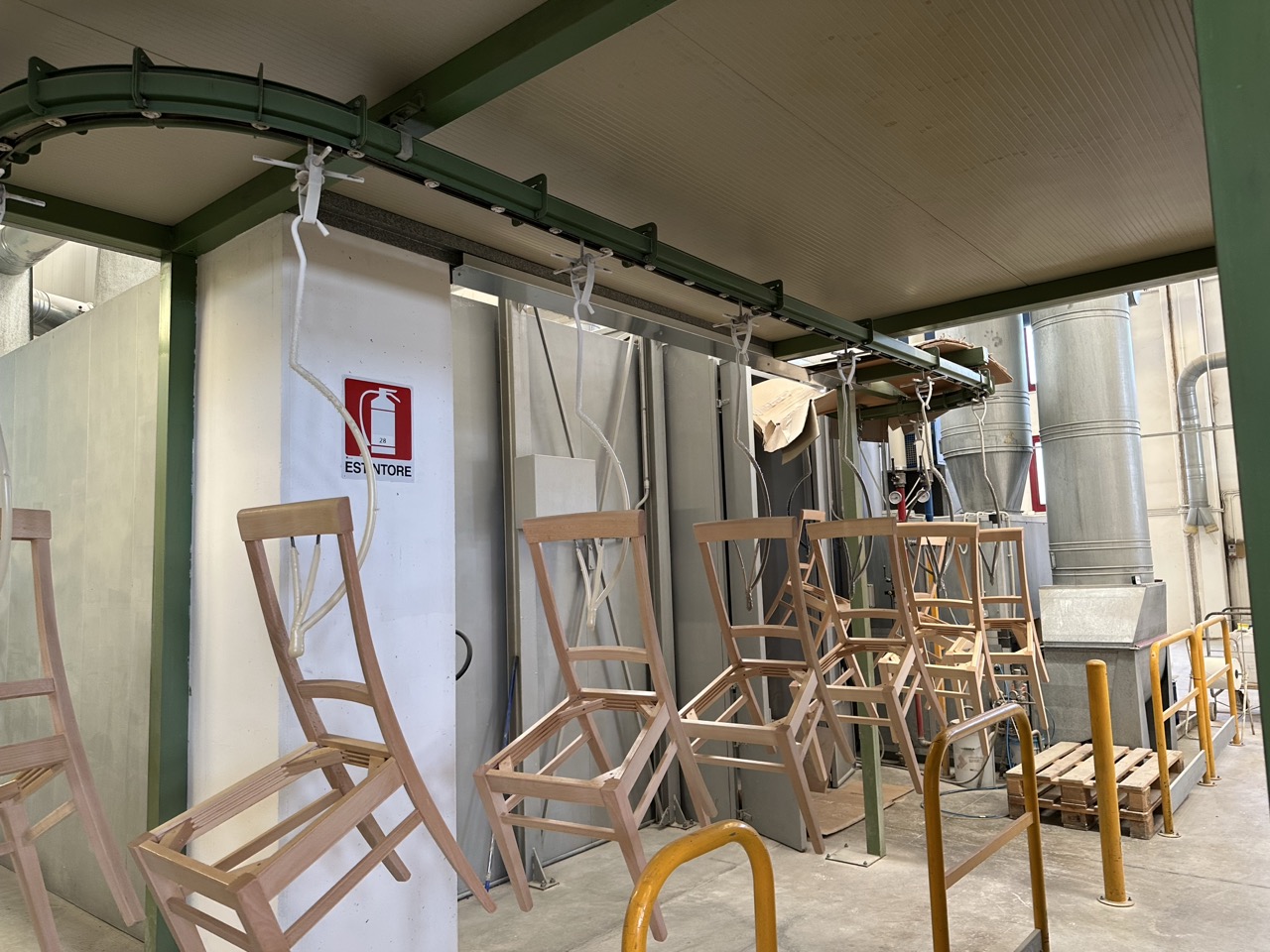 Usato Impianto automatico di verniciatura per sedie