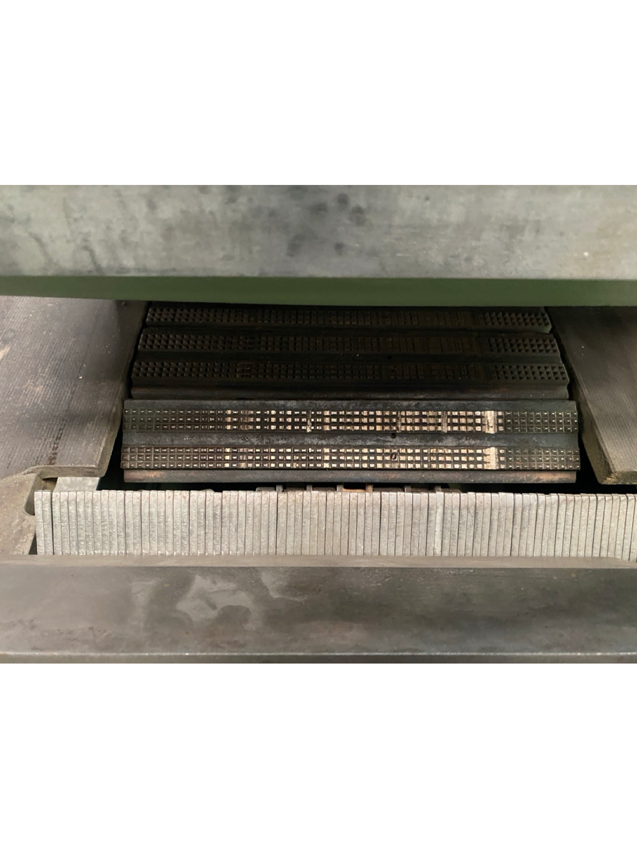 Usato Gabbiani Multilame con tappeto da cm. 30 e motore 20 HP