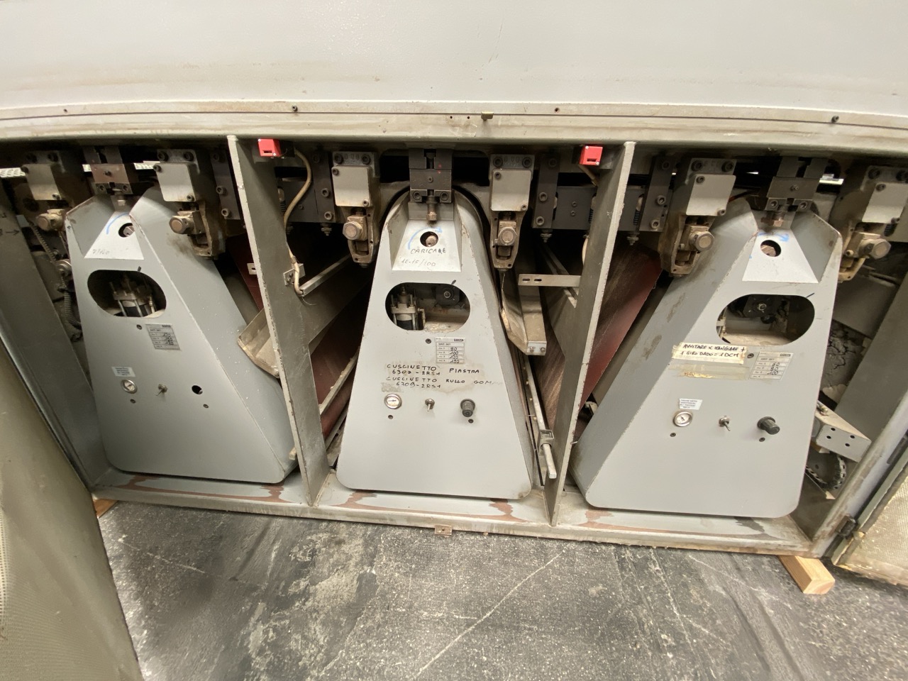 Usato 1999 Costa CCC CCC 1350 Linea di calibratura a 3 rulli superiori e 3 rulli inferiori, larghezza tappeto mm. 1350