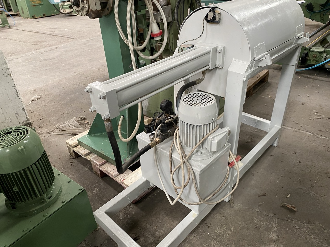 Usato Schiacciabidoni idraulico orizzontale