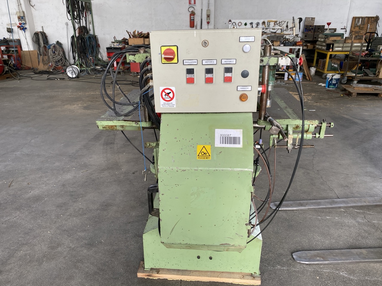 Usato Foratrice mortasatrice orizzontale doppia, a 6 mandrini, usata.