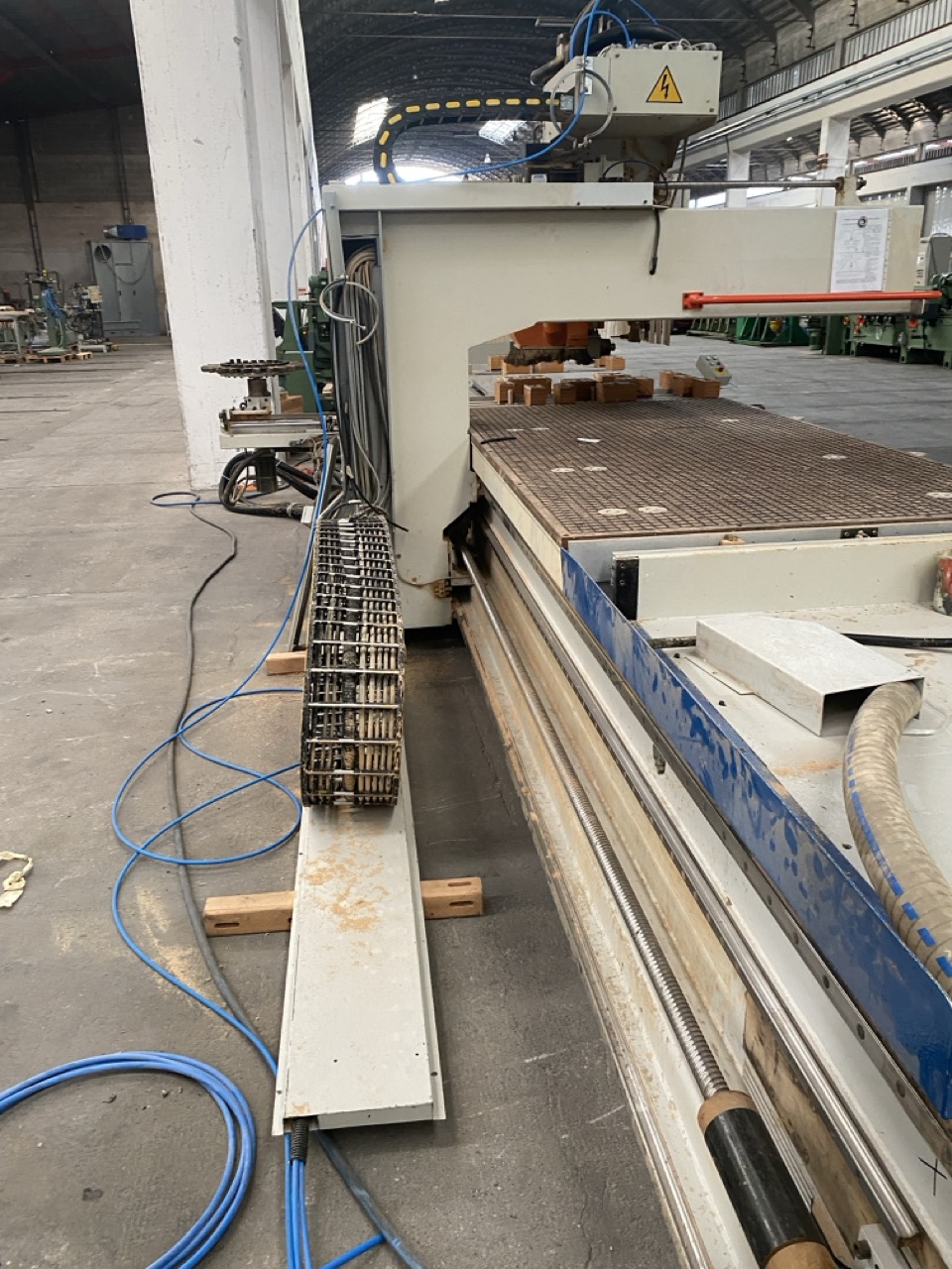 Usato 2000 SAOM T55 Pantografo CNC usato, non collaudato, come visto e piaciuto.