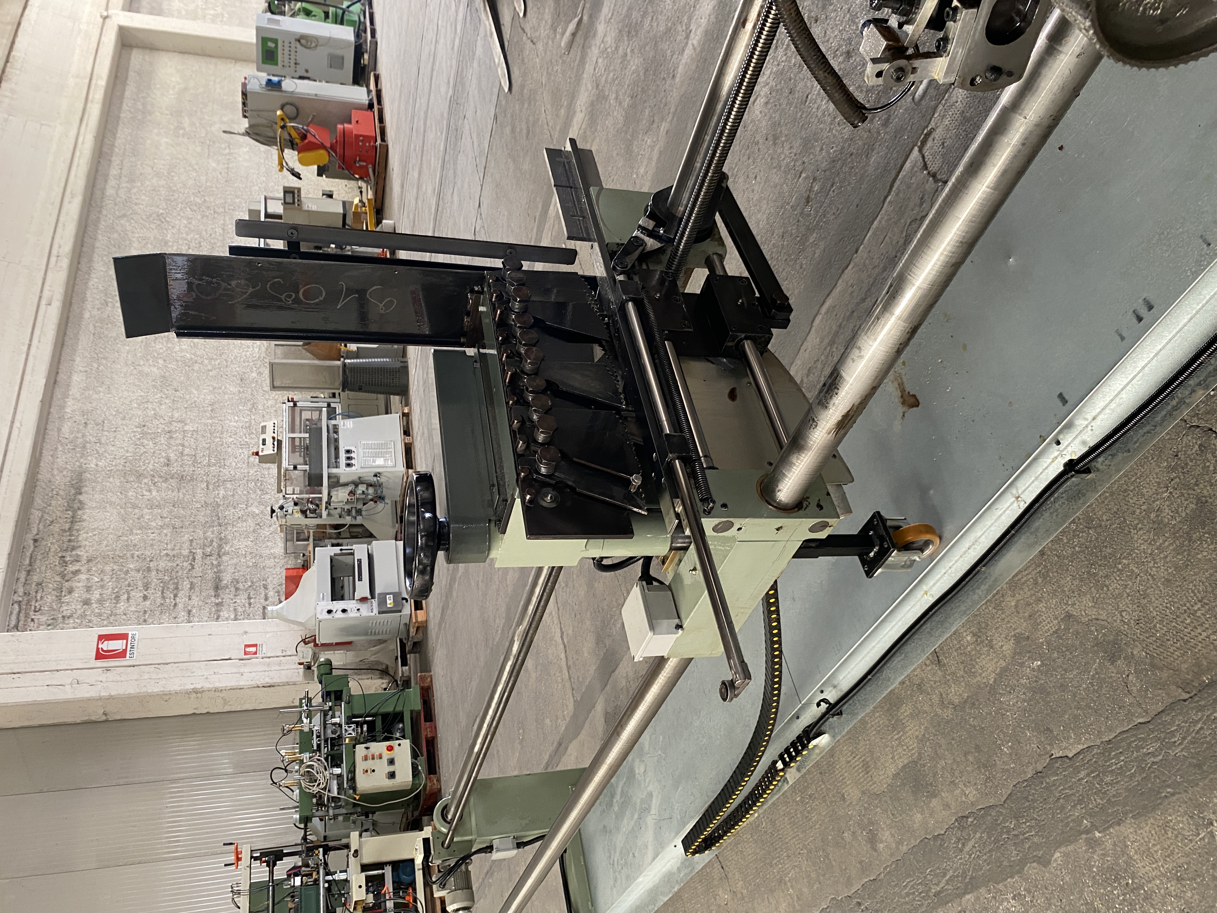 Usato Friulmac Dual Feed Troncatore e Caricatore idraulico per Scorniciatrice, lunghezza max 3500mm