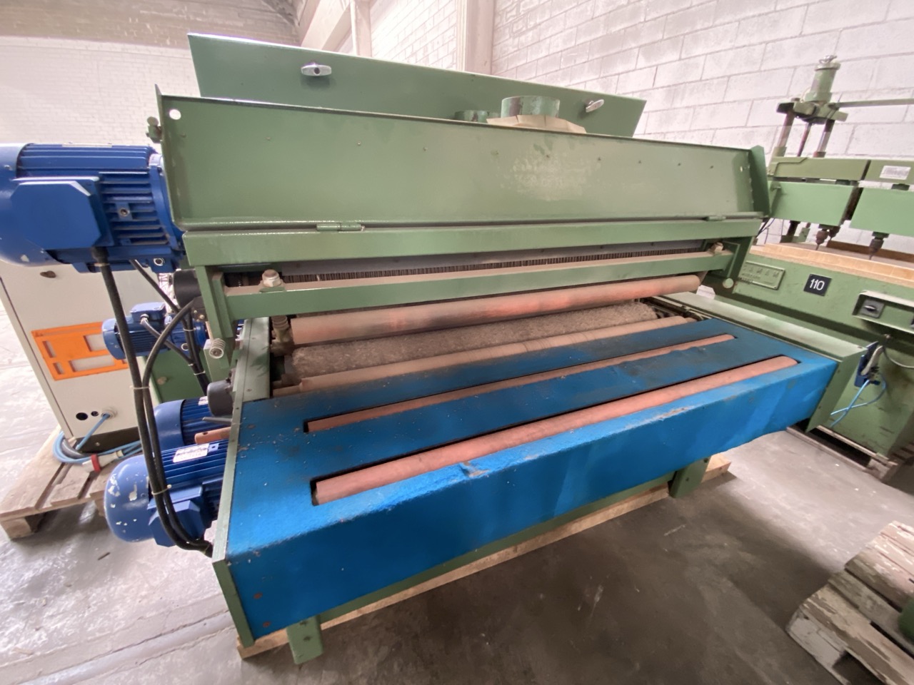 Usato GNT S 1300/2 Spazzolatrice Lavapannelli superiore e inferiore