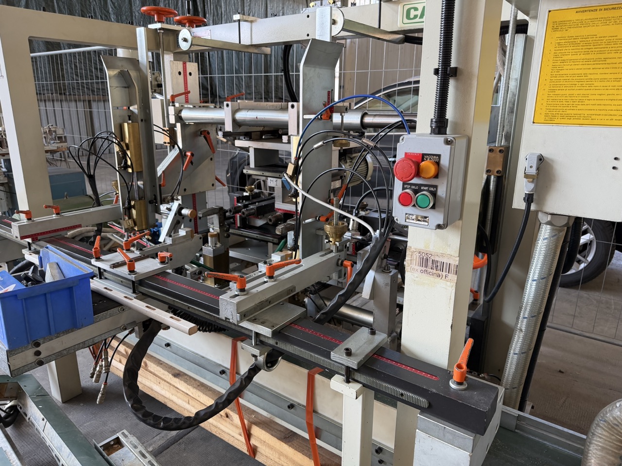 Usato 1995 Camam MO/30/6A/CR-PLC Mortasatrice automatica orizzontale