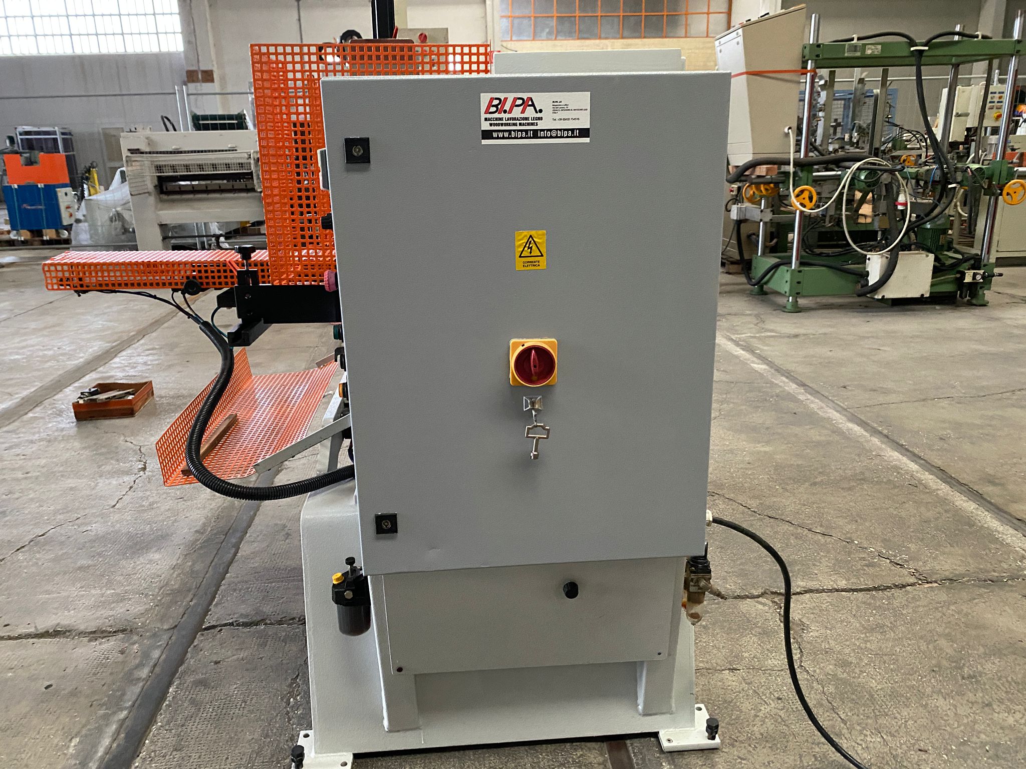 Ricondizionato 1995 Comec MMO/5-CL+CA Mortasatrice orizzontale a doppia oscillazione, con 7 mandrini