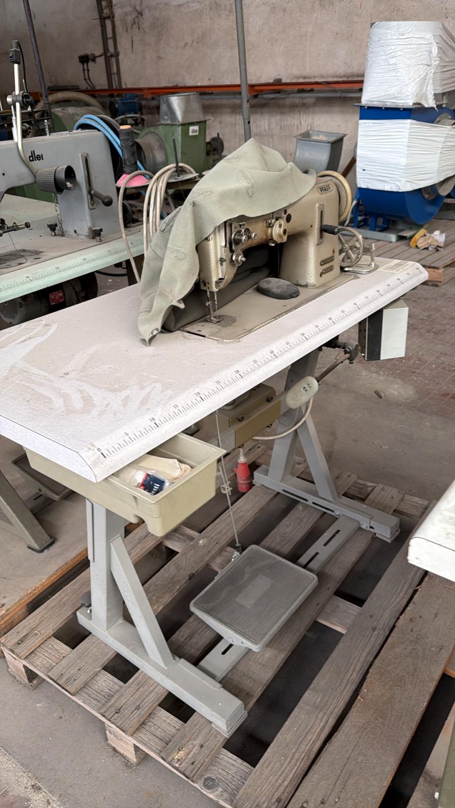 Usato Stock di macchinari lavorazione Stoffa e Cuoio (tappezzeria)