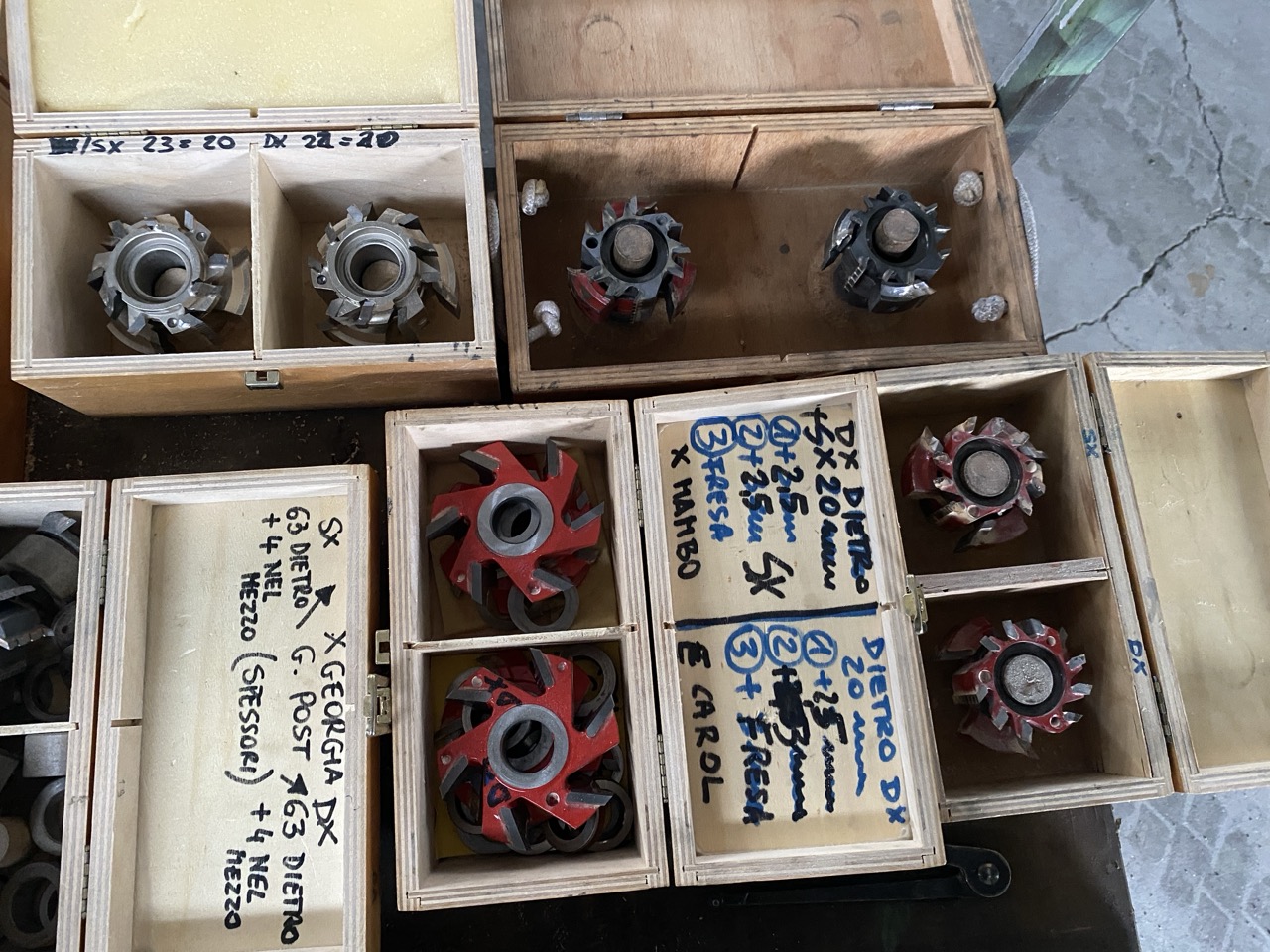 Usato Gruppi di frese per Tenonatrici Stondandi doppie Bacci o Balestrini