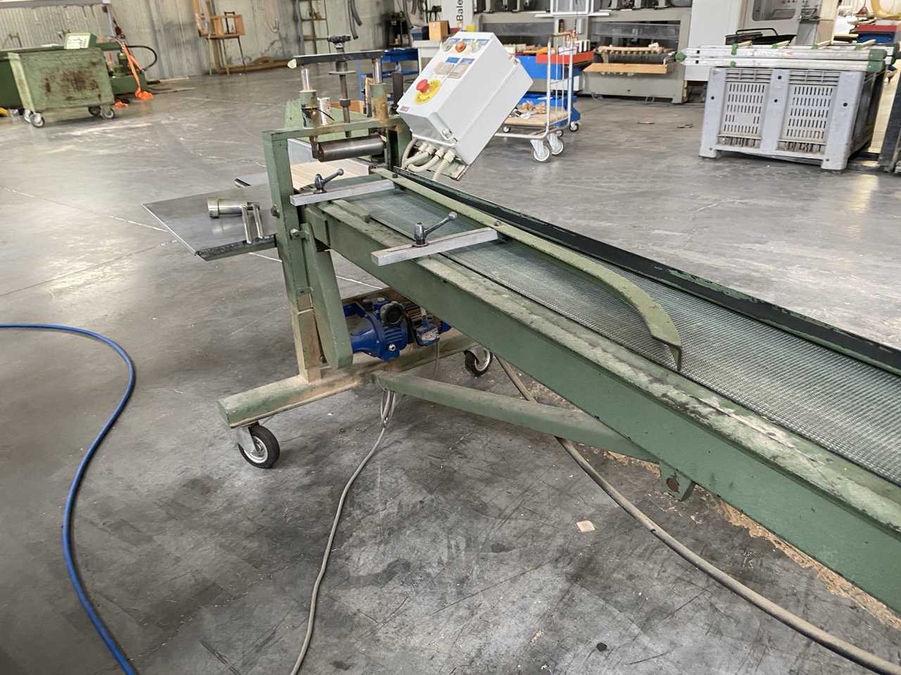 Usato Impianto completo 1994 Weinig U23 + Friulmac FN3 + giostra convogliatrice + nastro di ritorno + accessori