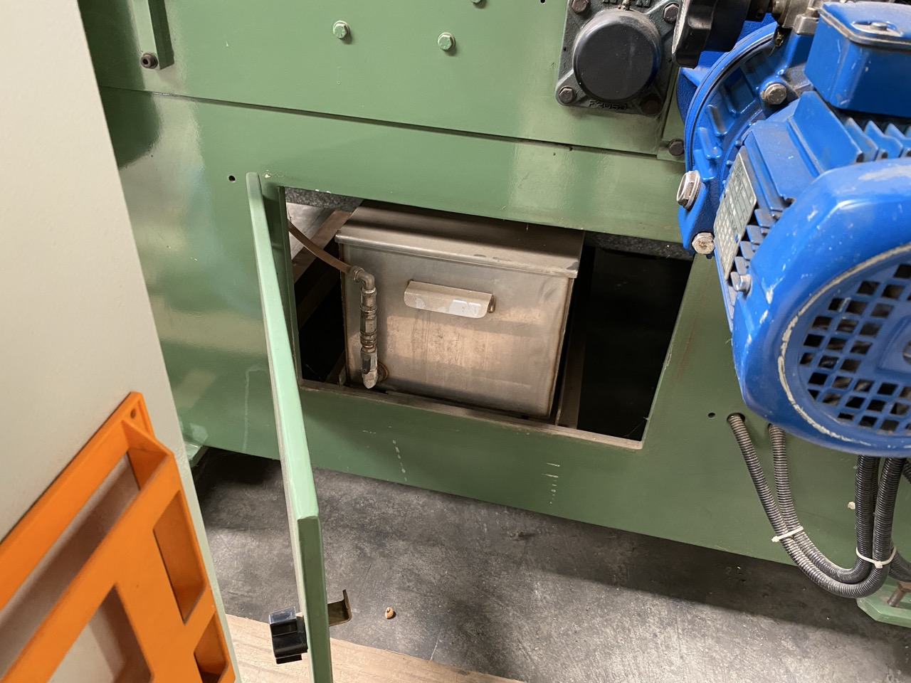 Usato GNT S 1300/2 Spazzolatrice Lavapannelli superiore e inferiore