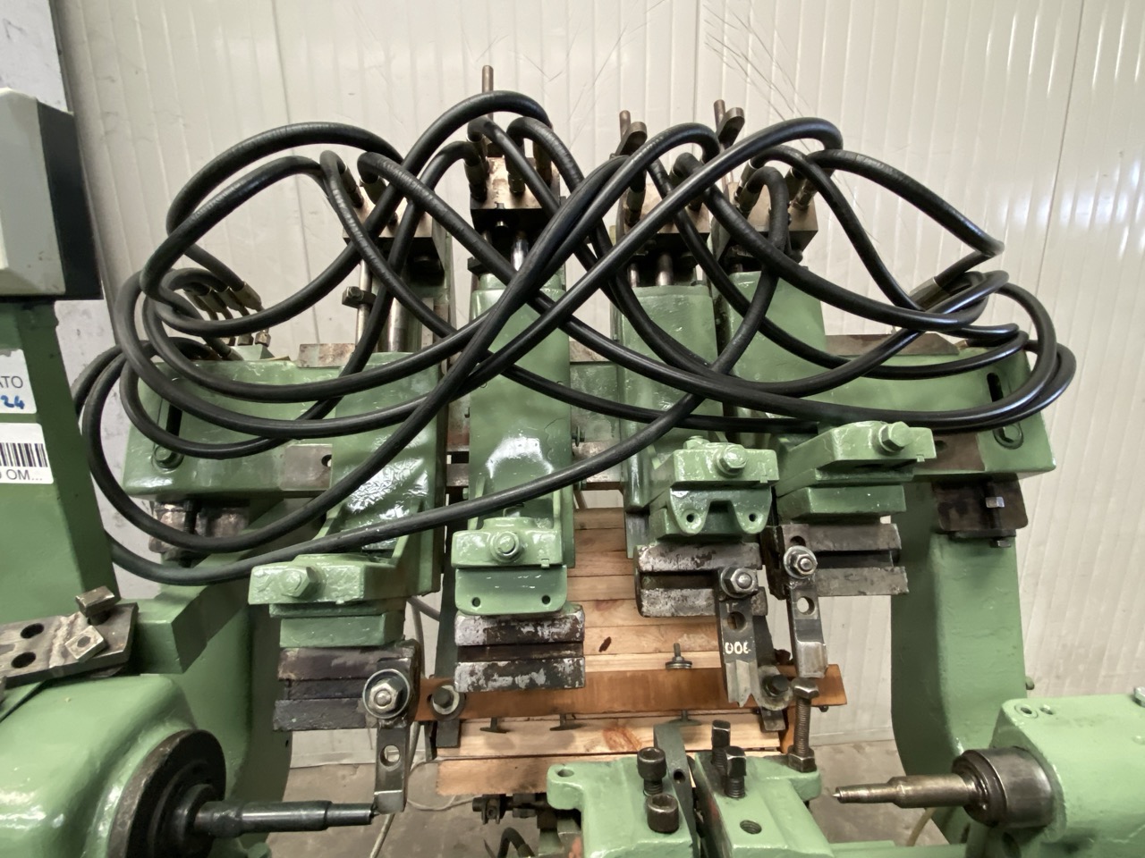 Usato OMA 600 Tornio per legno automatico, con caricatore