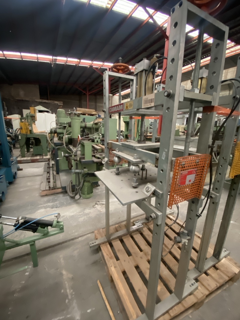 Usato 2004 SP/SP/1 Pressa pneumatica per tappezzeria marca Camam