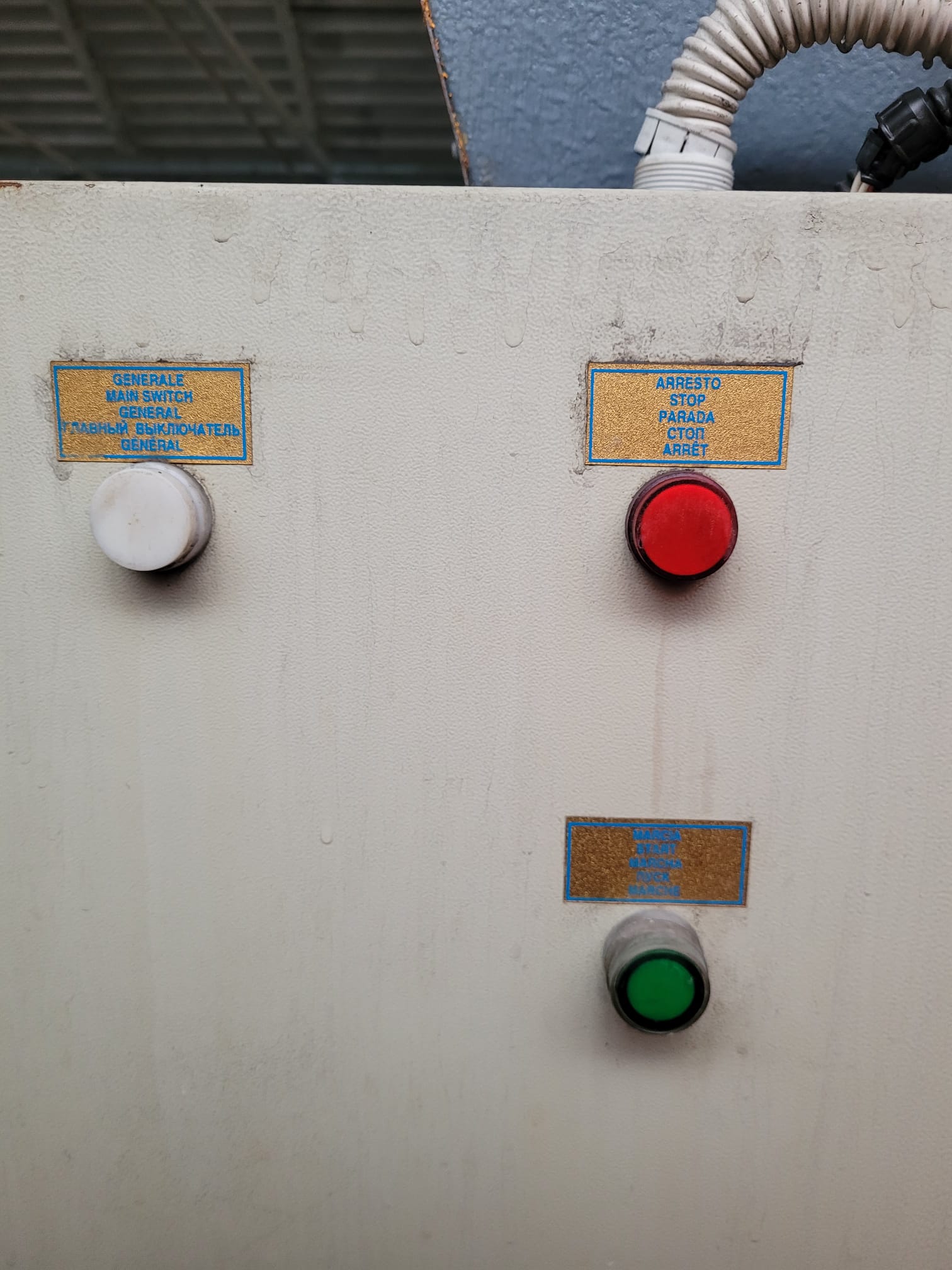 Usato 1996 Uniconfort CMT/F 45 Generatore di acqua calda alimentato a trucioli / legna