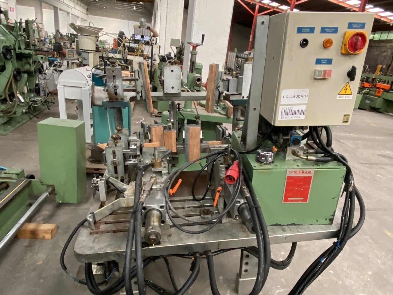 Usato Camam SI / F / 5C, Strettoio a fossa per sedie e poltrone in legno