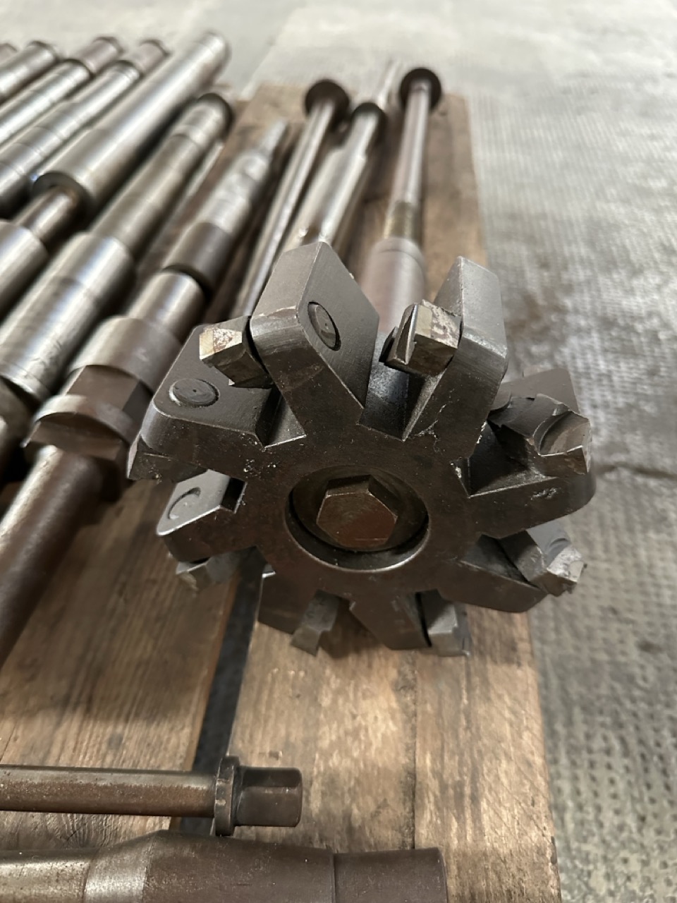 Usato Wanderer 2DU900 Fresatrice meccanica per ferro, con accessori