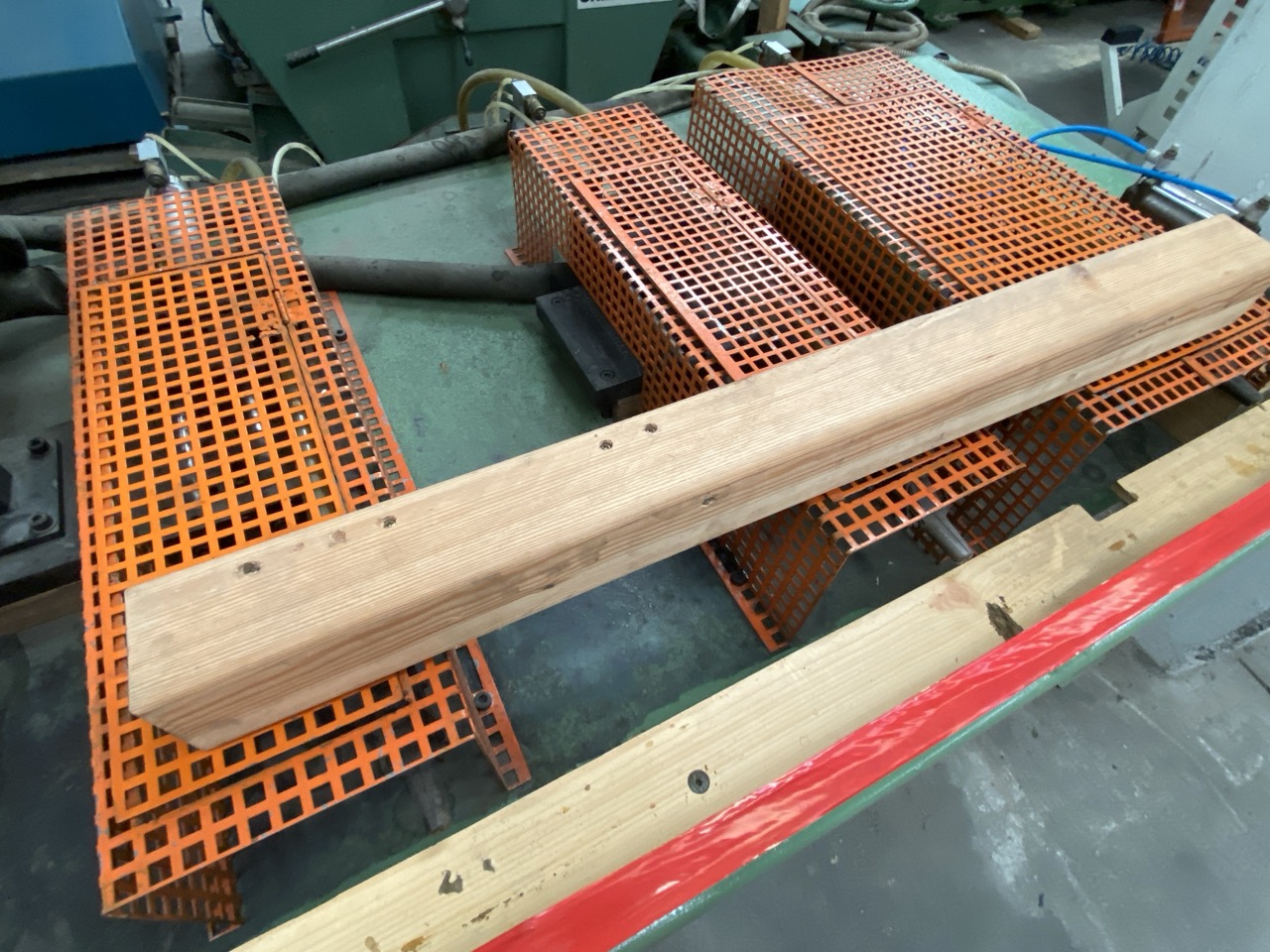 Usato Zucchelli Banco con Avvitatori multipli Zucchelli