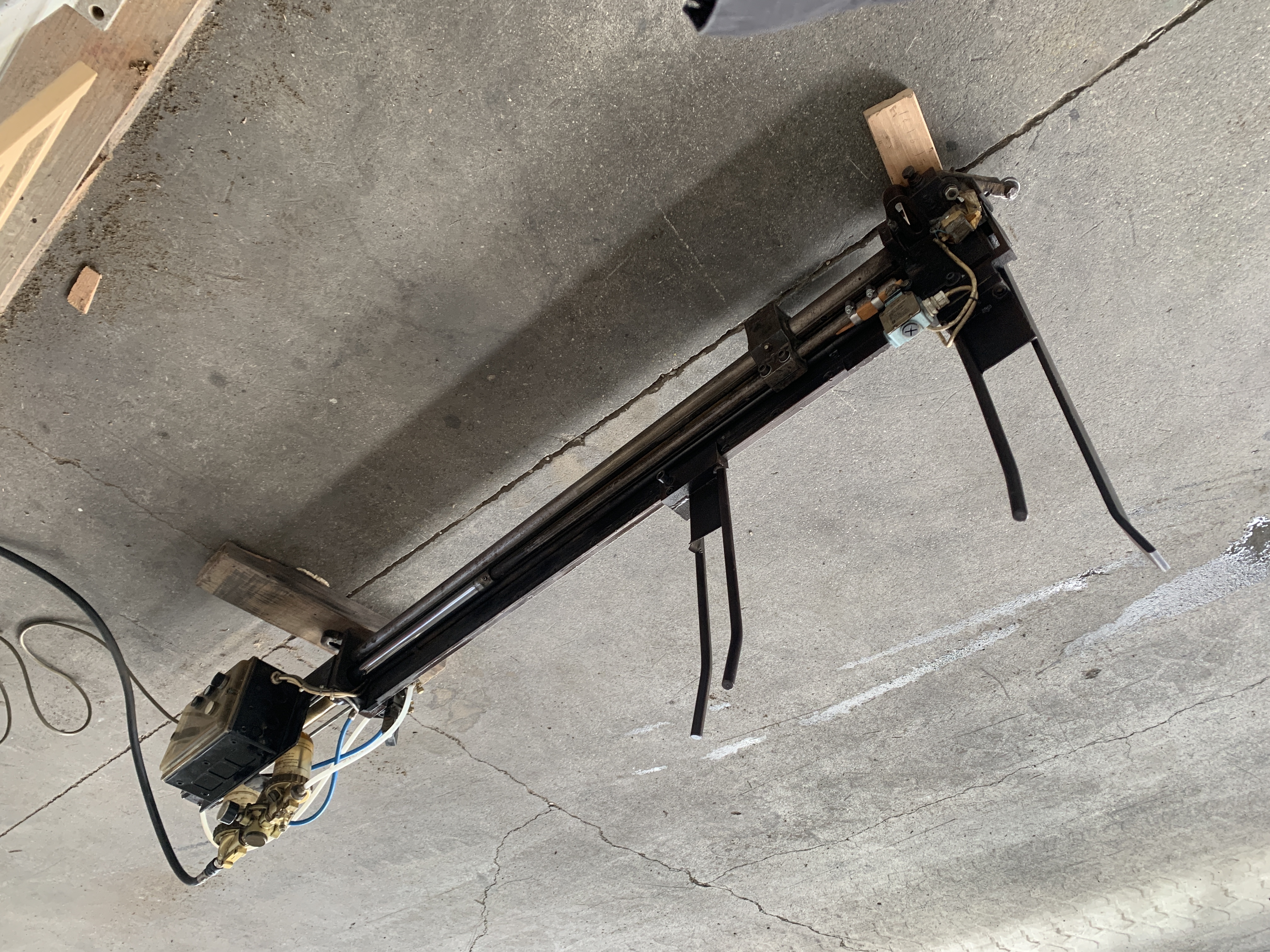 Usato Caricatore pneumatico per Scorniciatrice