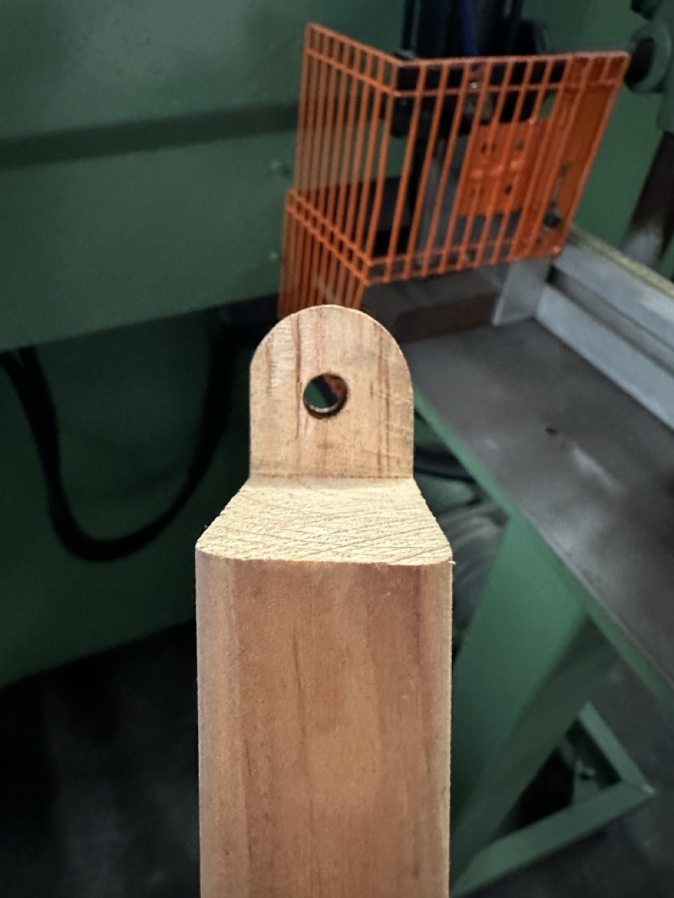 Usato Troncatrice Fresatrice Foratrice speciale per lavorare elementi in testa (vedi foto)