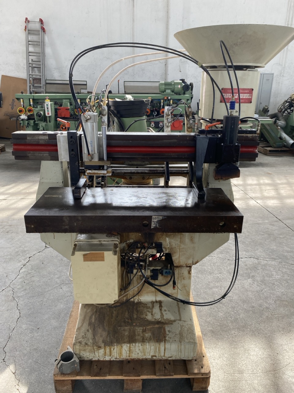 Usato Stock di 2 Inseritrici di spine da aggiustare (funzionanti al 70%)