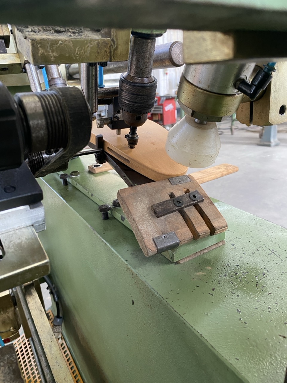 Usato Foratrice Mortasatrice orizzontale e verticale, inclinabile