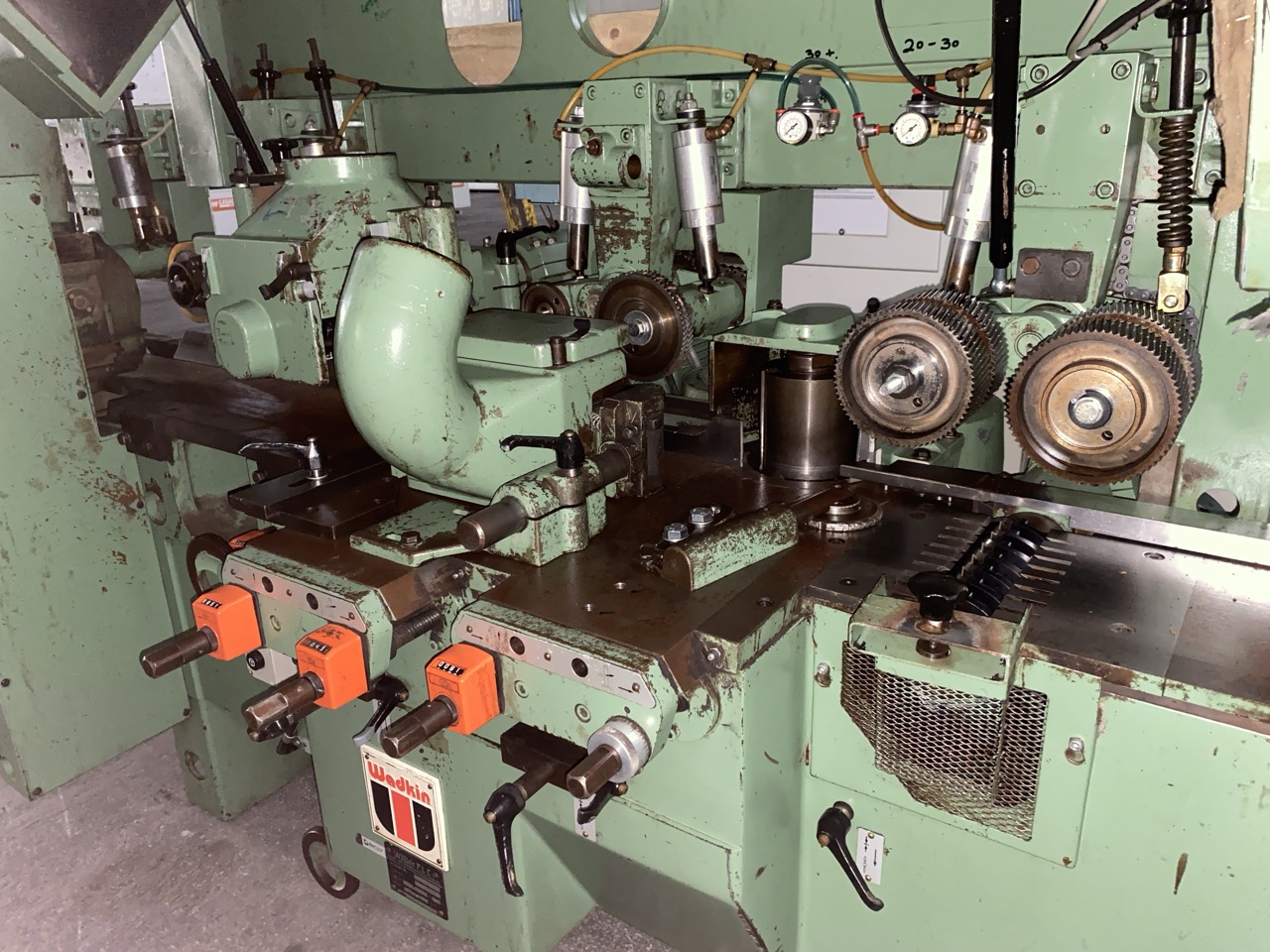 Usato Wadkin Scorniciatrice 5 alberi, banco da mm. 230