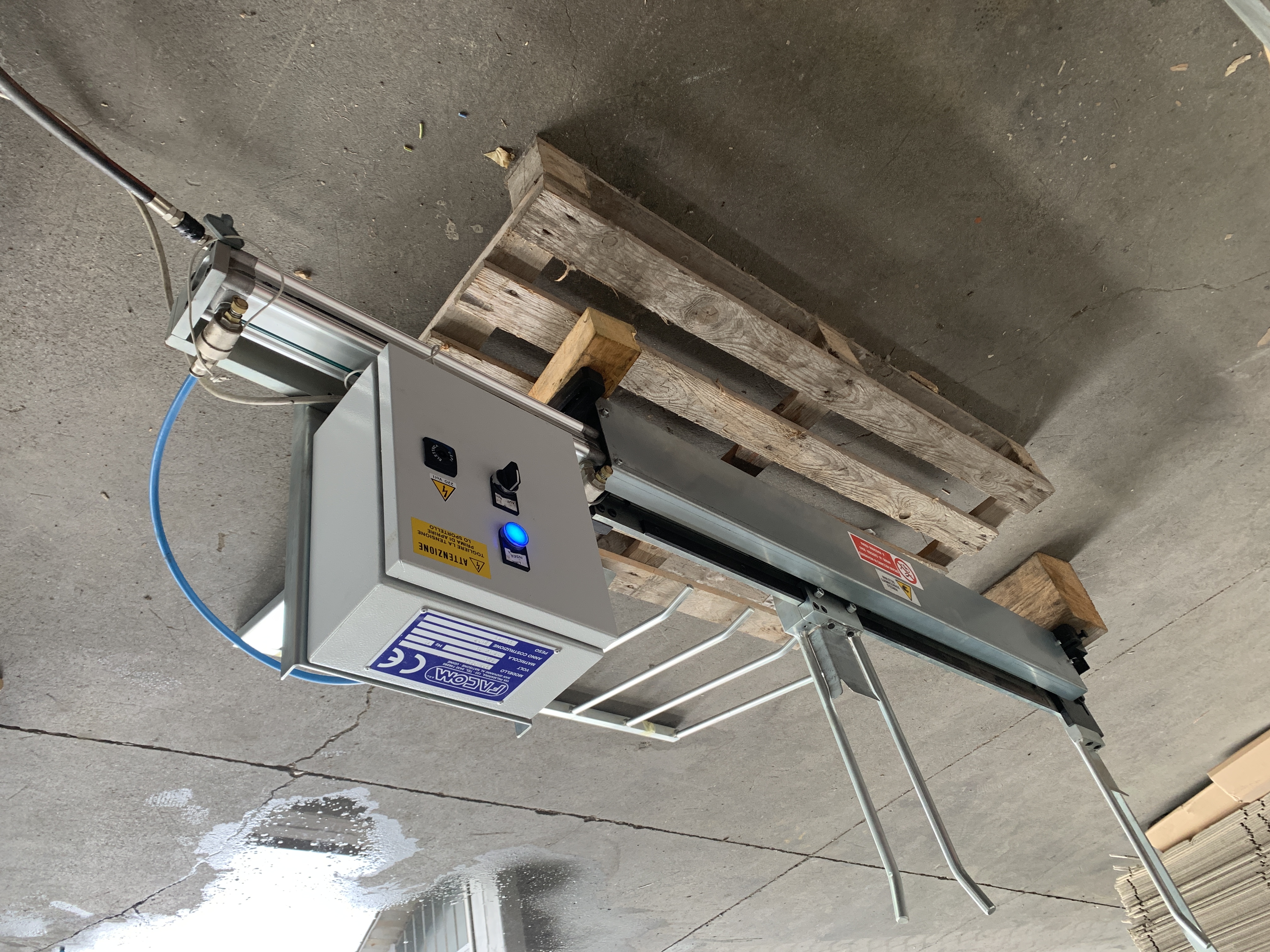 Caricatore automatico per Scorniciatrice, nuovo.