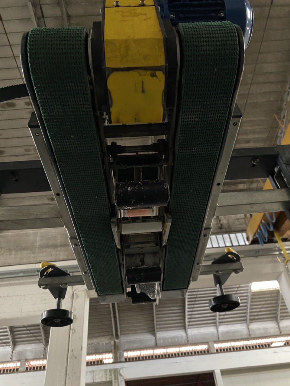 Usato Siat SM26 Scocciatrice superiore e inferiore completa di rulliere di carico e scarico.