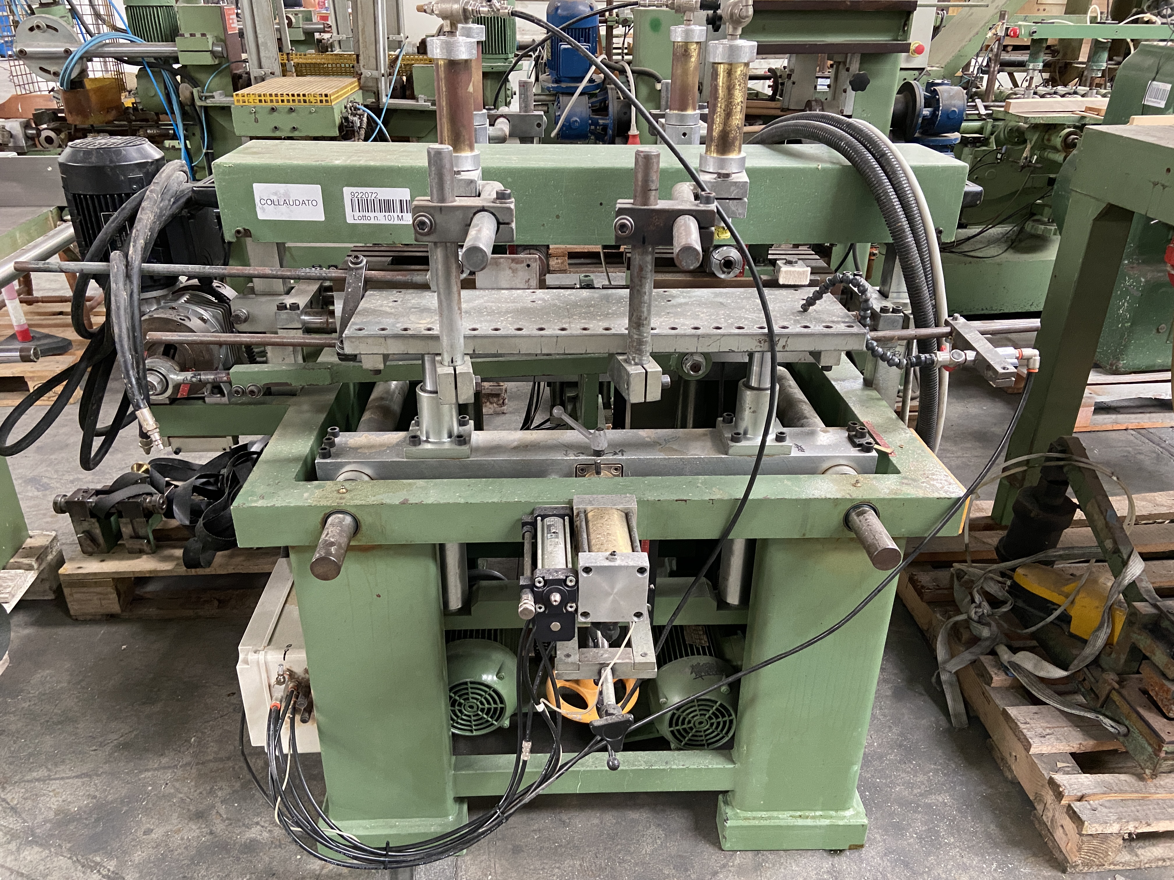 Usato Camam MO/4A Mortasatrice orizzontale a 3 mandrini, con 2 diverse oscillazioni e 2 banchi.