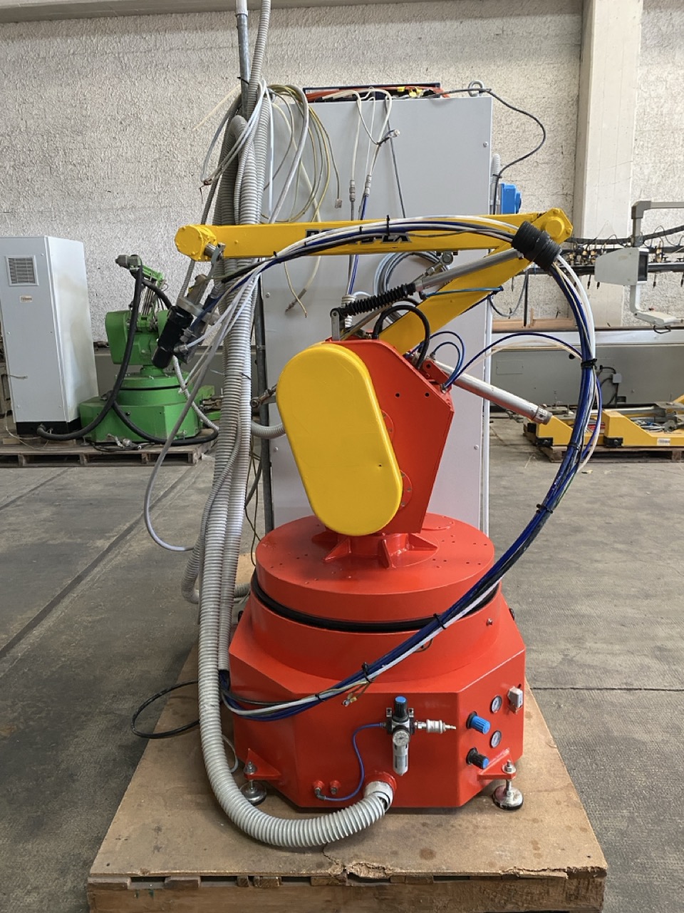 Usato 1997 CMA Roby 5 EX Robot di verniciatura antropomorfo (auto apprendimento) completo di pistola elettrostatica e generatore