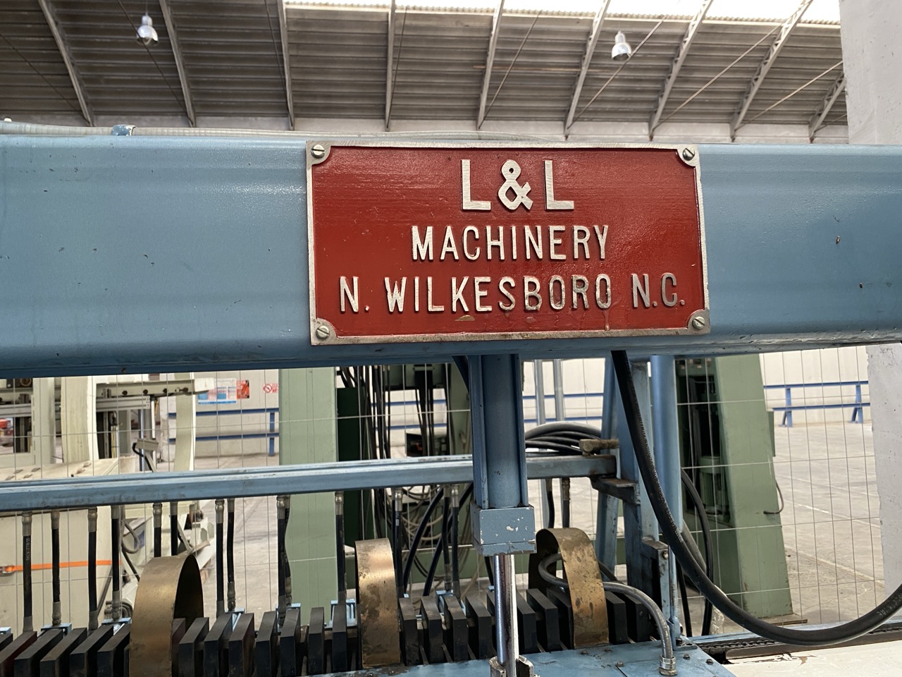 Usato L&L Machinery Inc GLU-ALL Pressa per listellare ad alta frequenza, piano mm. 2700x1300