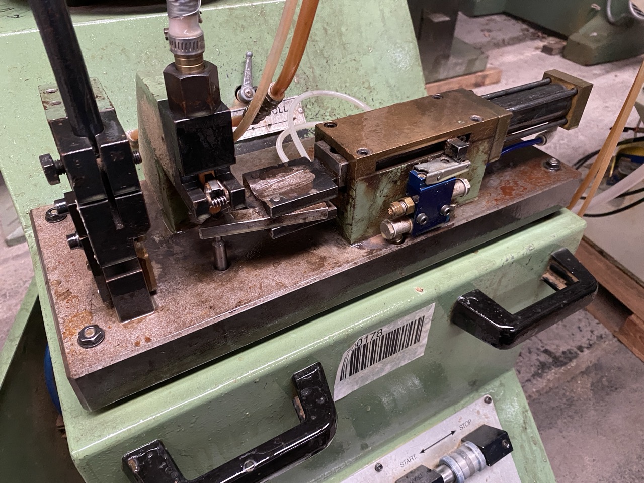 Usato Brema OV3B Inseritrice di perni in legno da 10mm, con pistola