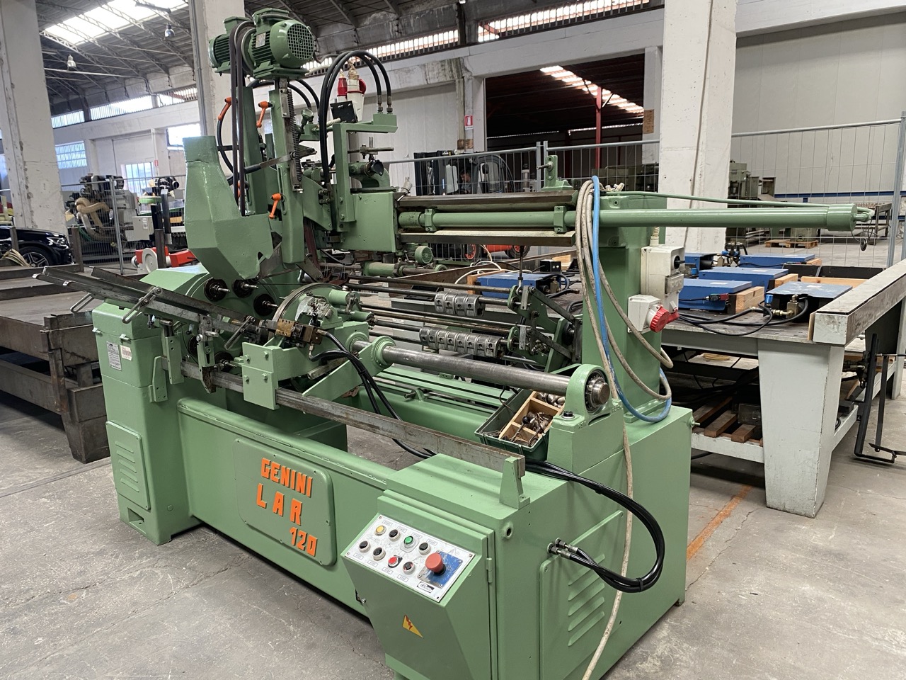 Usato Genini LAR-120 Levigatrice per tornito