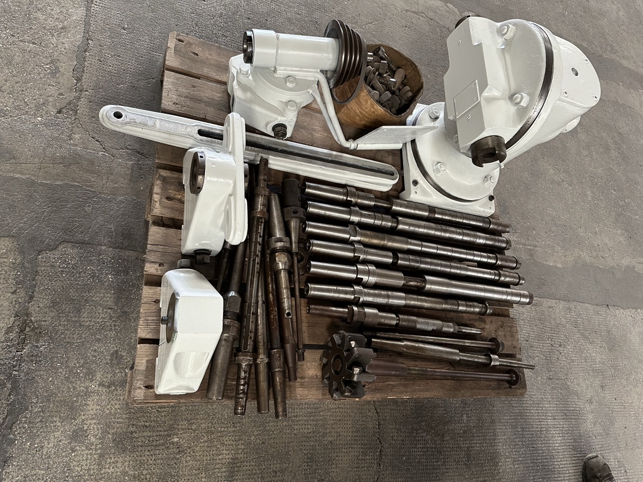 Usato Wanderer 2DU900 Fresatrice meccanica per ferro, con accessori