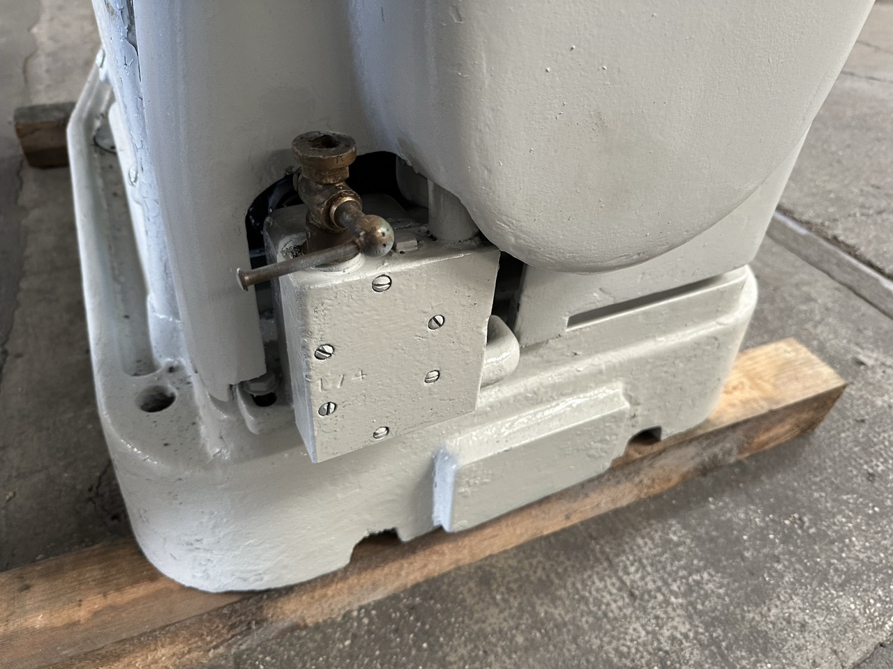 Usato Wanderer 2DU900 Fresatrice meccanica per ferro, con accessori