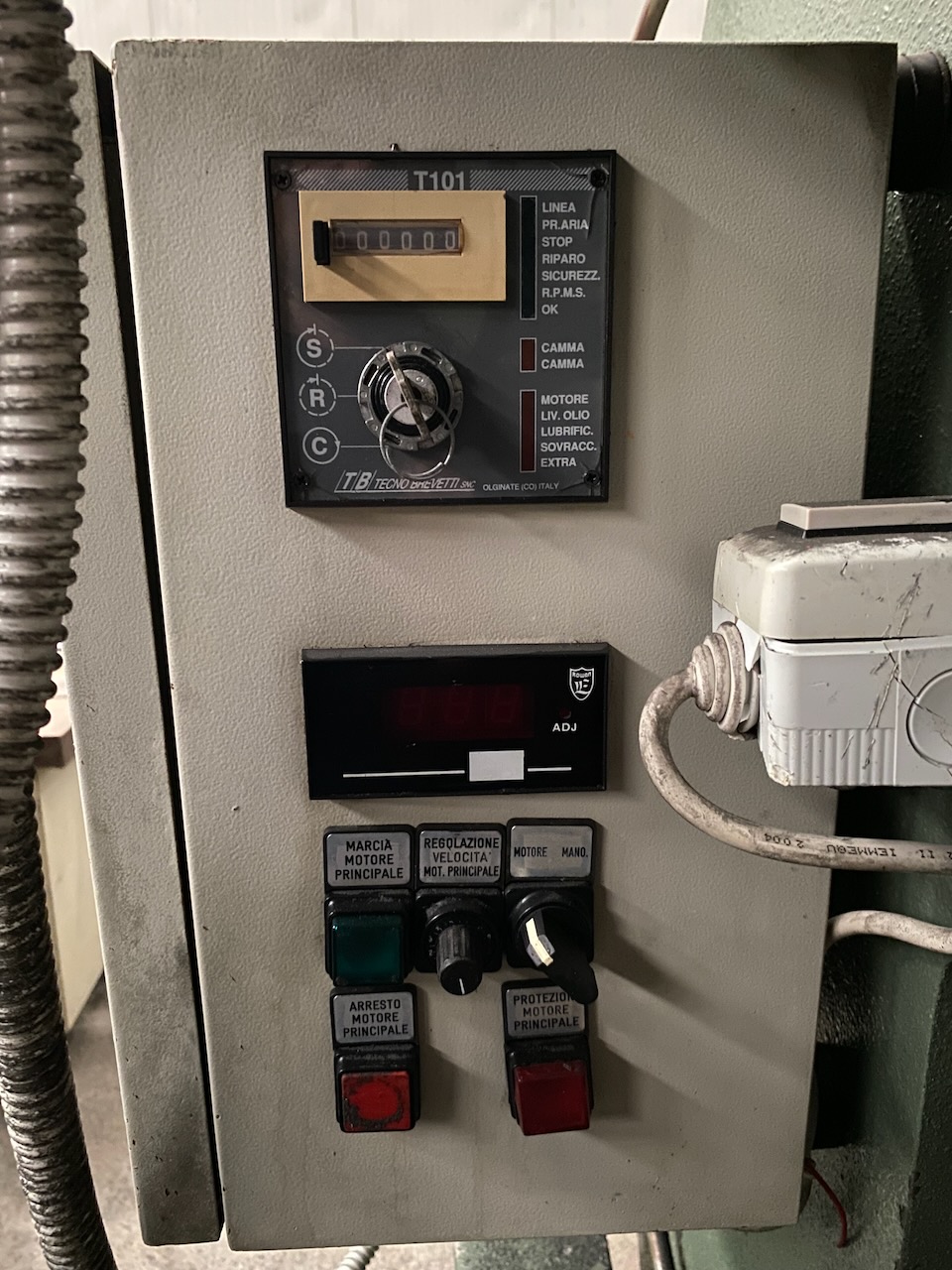 Usato Pressa eccentrica marca Invernizzi modello T/35 FZ, 35 tonnellate