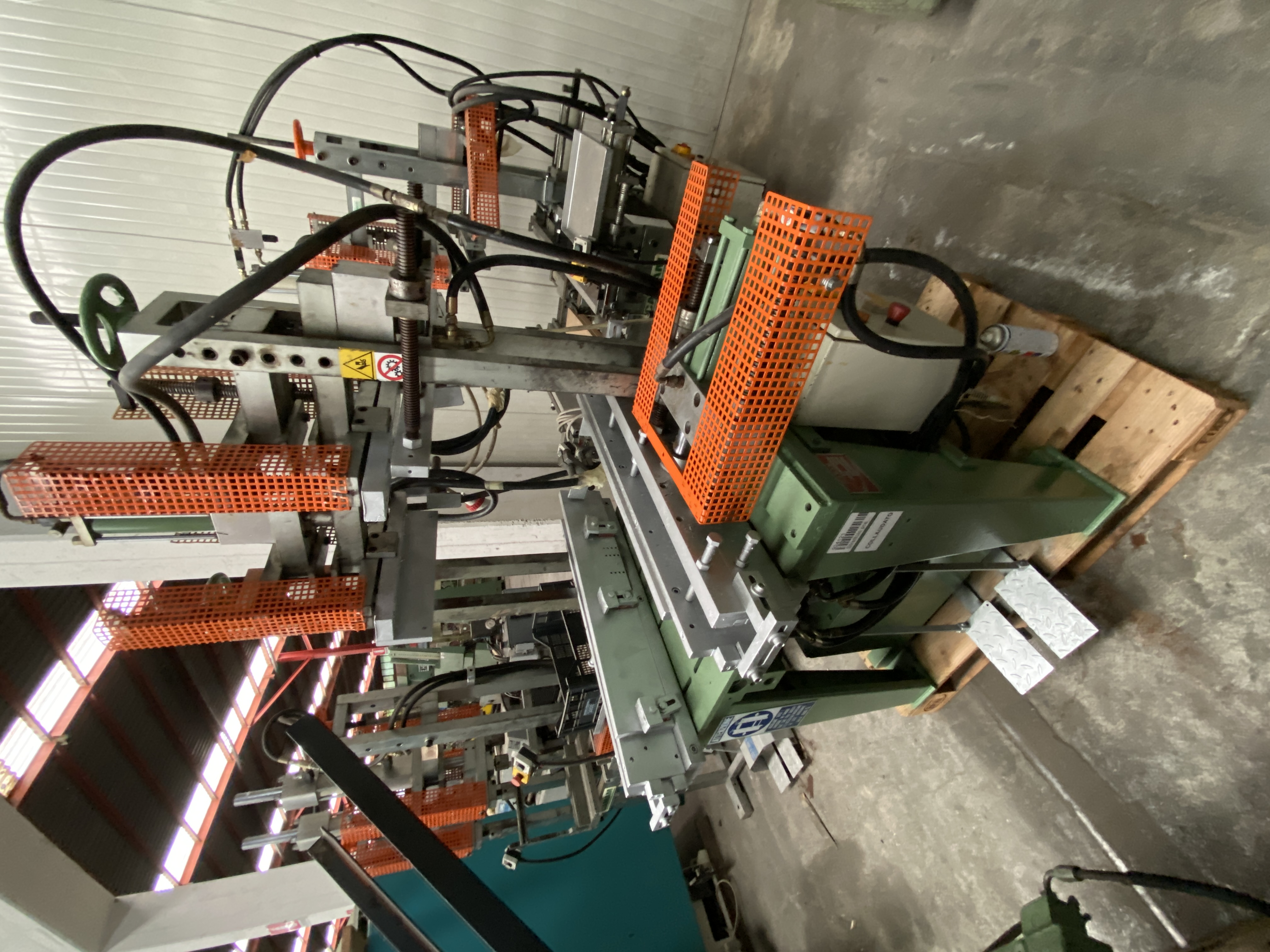 Usato Camam SI/PM Strettoio premontaggio idraulico per l'assemblaggio di sedie in legno