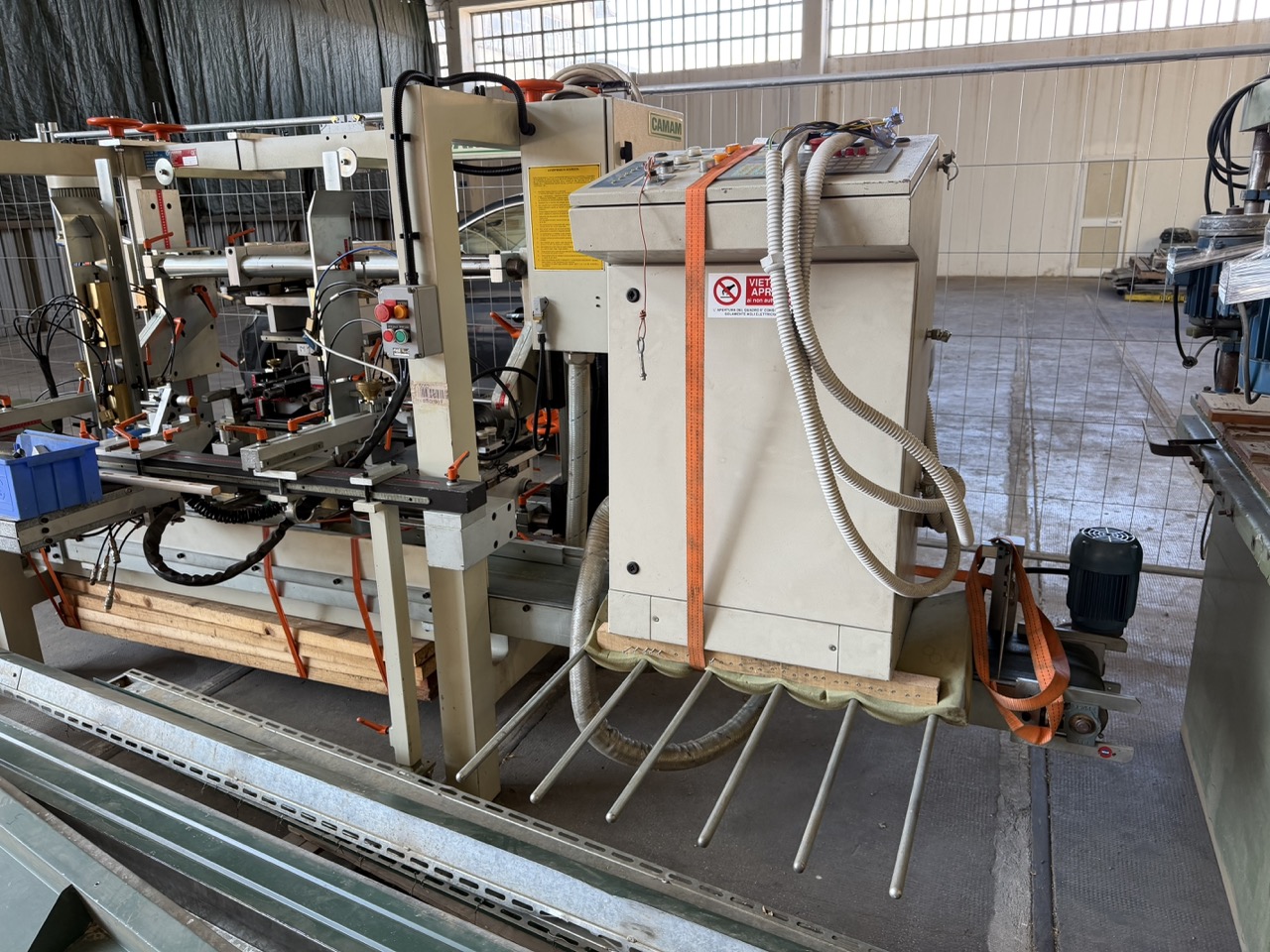 Usato 1995 Camam MO/30/6A/CR-PLC Mortasatrice automatica orizzontale