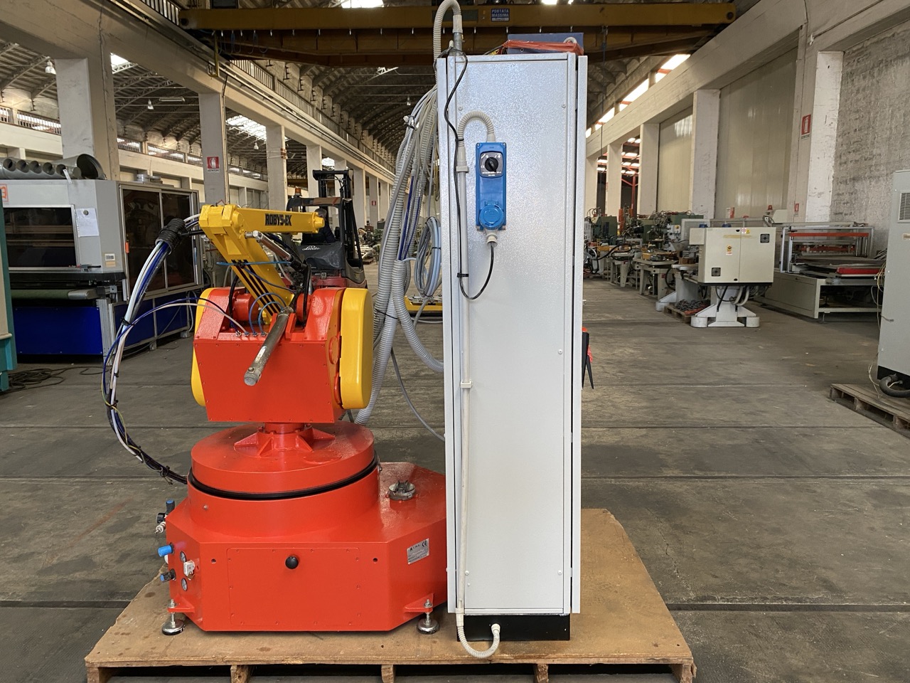 Usato 1997 CMA Roby 5 EX Robot di verniciatura antropomorfo (auto apprendimento) completo di pistola elettrostatica e generatore