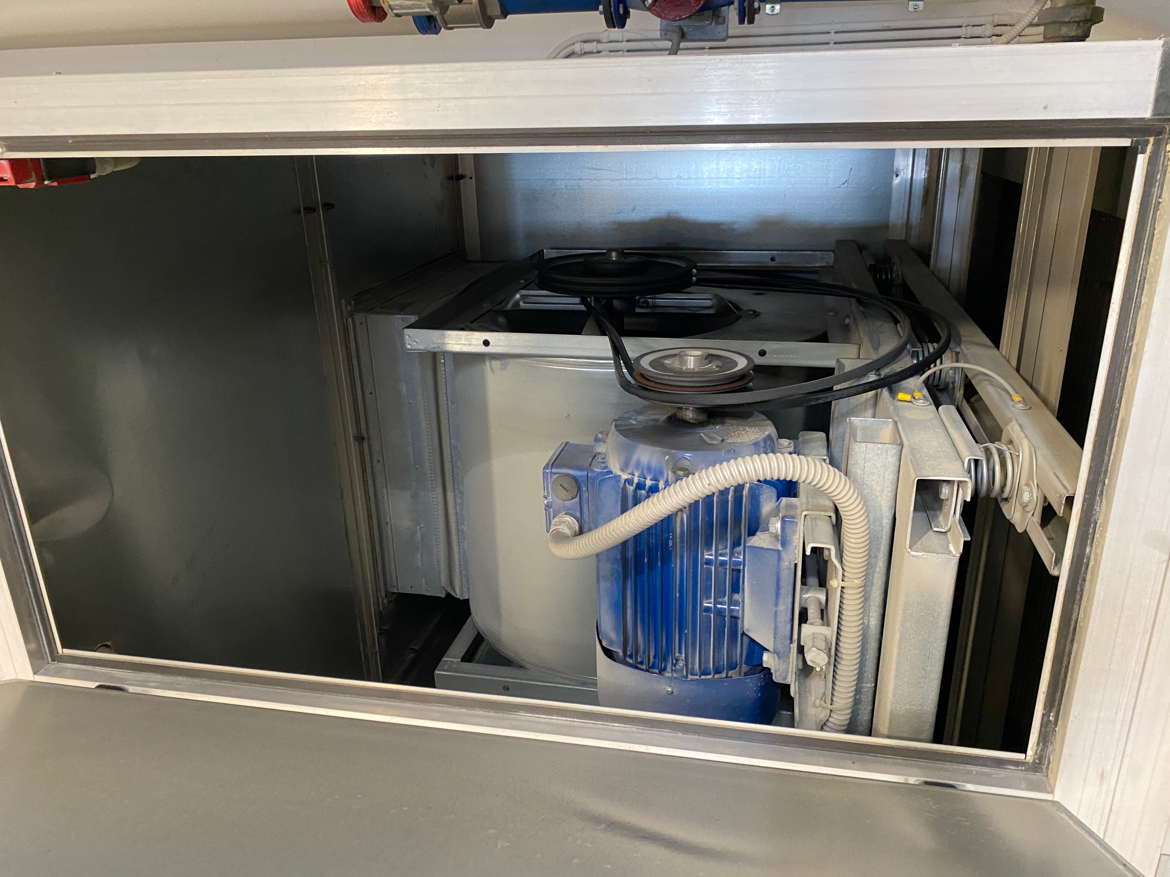 Usato Scambiatori acqua-aria per riscaldamento capannoni e ambienti chiusi