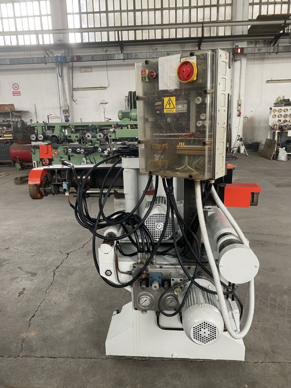 Ricondizionato Troncatore caricatore per scorniciatrice, marca Friulmac,modello FN3, usato, collaudato