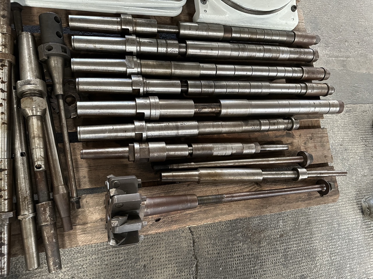 Usato Wanderer 2DU900 Fresatrice meccanica per ferro, con accessori