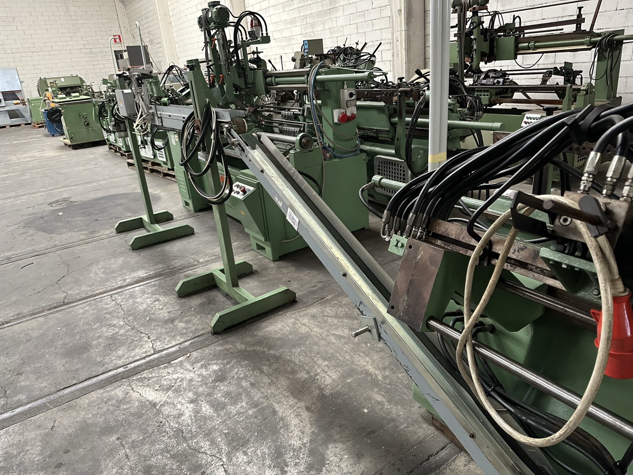 Usato Linea di tornitura e levigatura automatica, con Tornio Oma e Levigatrice Genini da 1200 mm