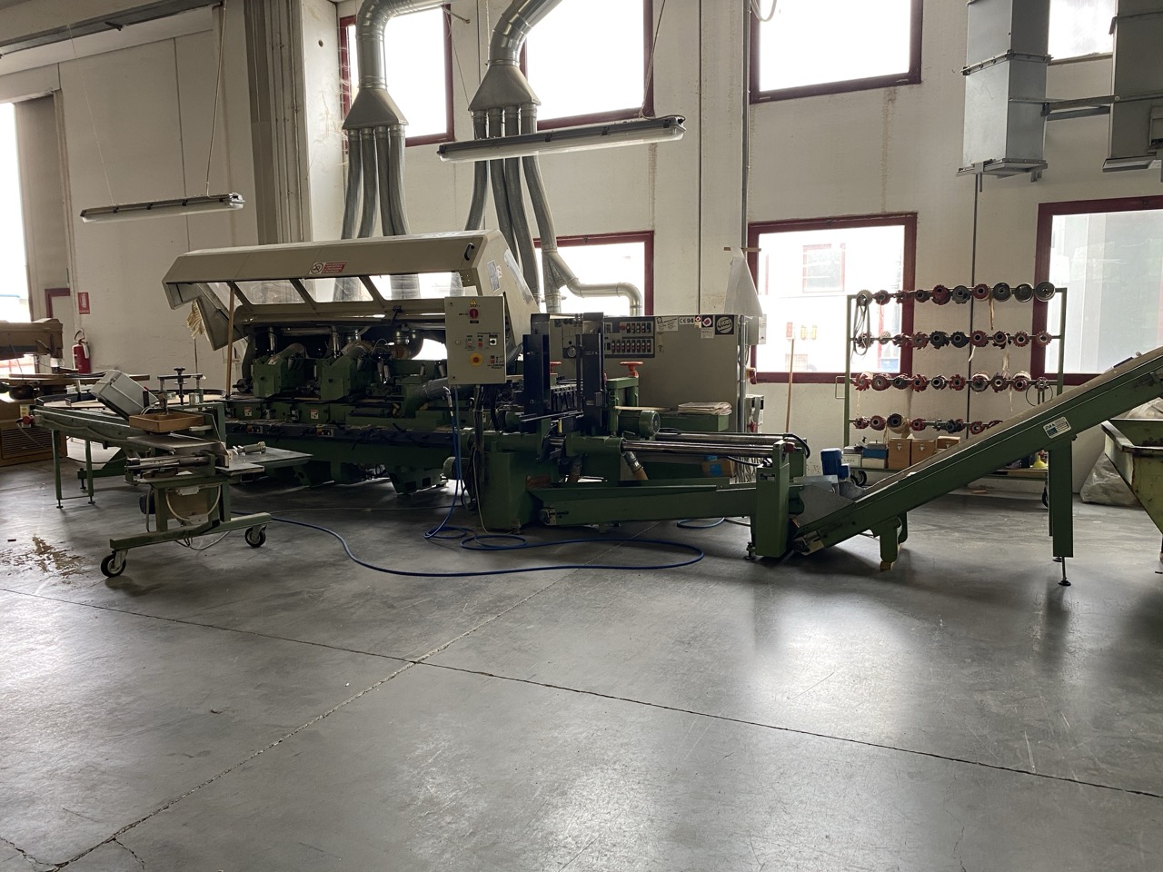 Usato Impianto completo 1994 Weinig U23 + Friulmac FN3 + giostra convogliatrice + nastro di ritorno + accessori