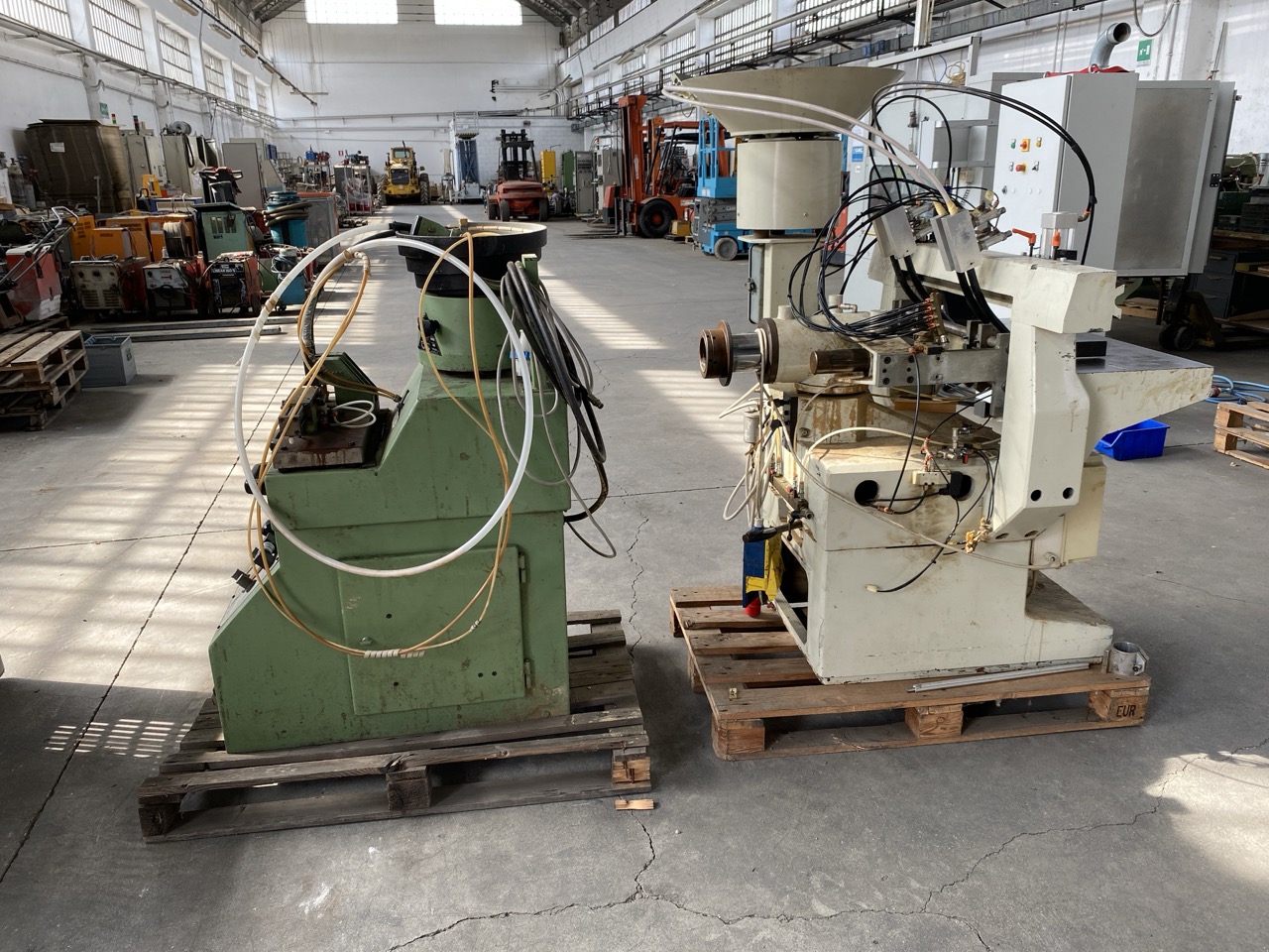 Usato Stock di 2 Inseritrici di spine da aggiustare (funzionanti al 70%)