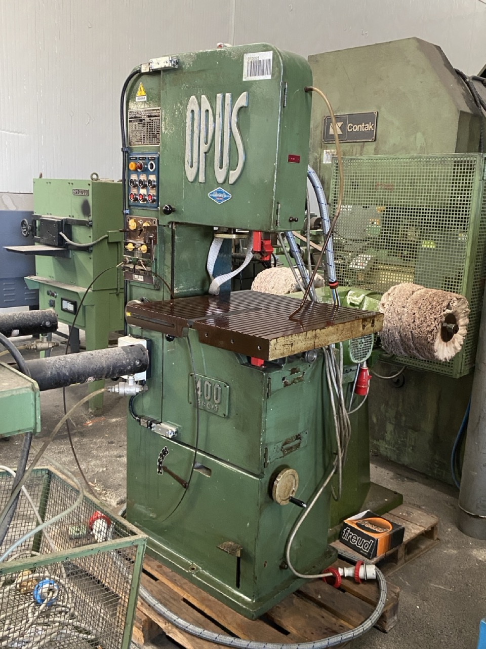 Usato Opus 400 Sega a nastro per ferro, con mola e saldatrice incorporate