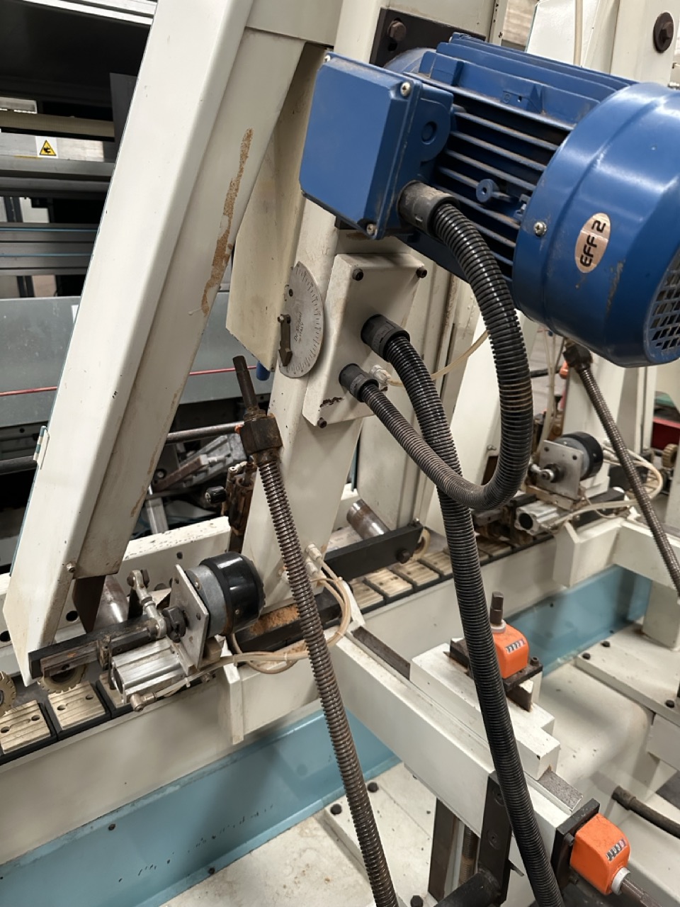 Usato Stefani MVT 2000 Levigatrice verticale a nastri oscillanti inclinabili