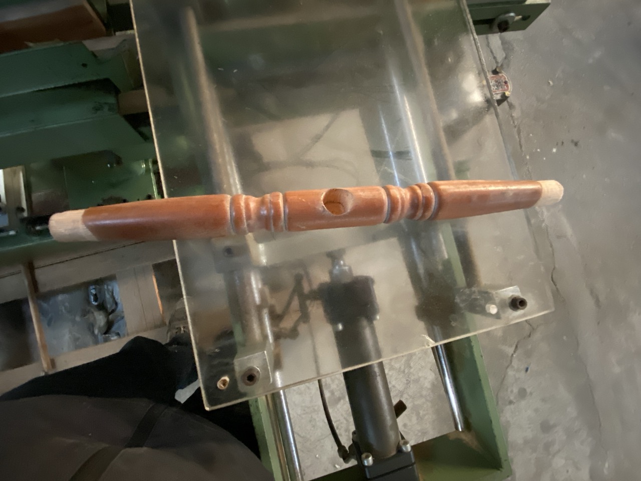 Usato Camam Zigrinatrice doppia automatica, con caricatore e gruppo a forare per fuselli con foro centrale.